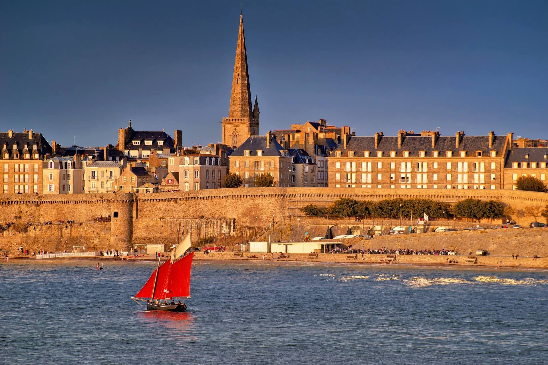 Virtual Trip to France - Visit Brittany!